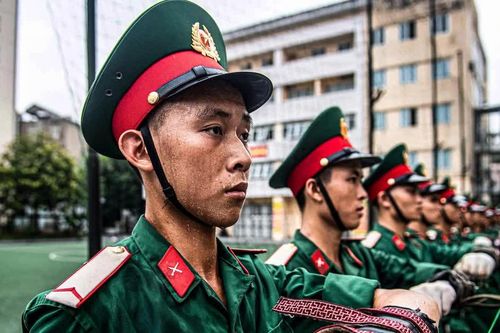 Phóng sự ảnh: Cận cảnh những giờ khổ luyện của chiến sĩ tiêu binh Lăng Bác