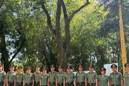 Về bên Bác trong ngày Người đi xa
