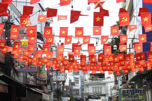 TPHCM: Các tuyến đường rực rỡ cờ đỏ ngày Quốc khánh