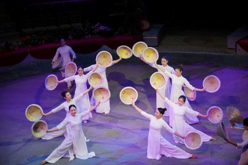 'Hào khí Việt Nam' nối dài niềm tự hào về Tổ quốc qua ngôn ngữ xiếc