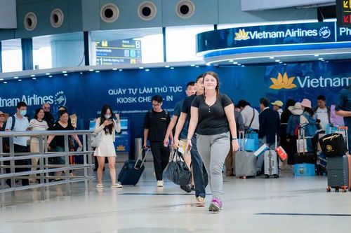 Sân bay Nội Bài đón 120 ngàn lượt khách trong ngày 2.9