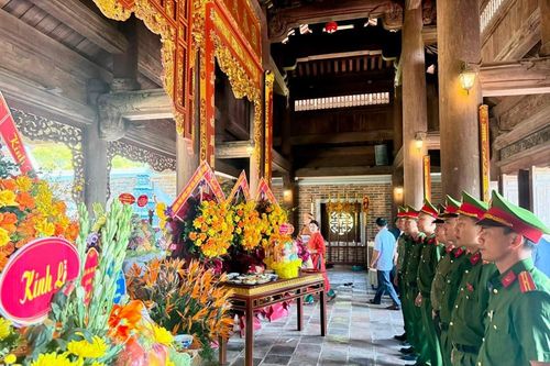 Trang trọng lễ giỗ Chủ tịch Hồ Chí Minh lần thứ 57 tại Nghệ An