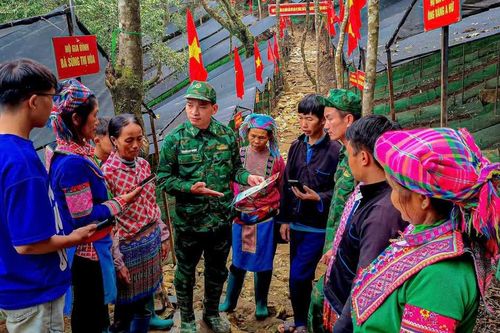 Quân hàm xanh trên mặt trận chuyển đổi số