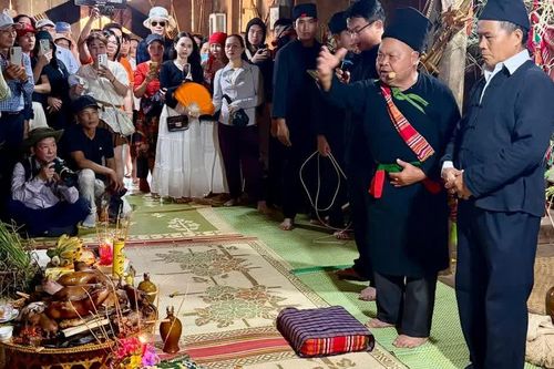 '4 góc nhà, 3 góc bếp': Tình làng nghĩa xóm trong lễ mừng cơm mới của đồng bào Thái, tỉnh Sơn La