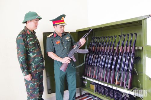 Vững tay súng, trọn niềm vui Tết Độc lập