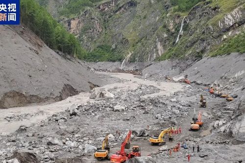 Trung Quốc khôi phục tuyến đường tới cửa khẩu Nepal sau lũ quét