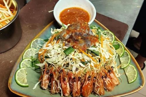Người bị huyết áp cao có nên kiêng hải sản?