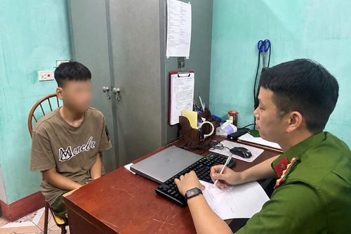Bắt giữ 2 thiếu niên mua bán trái phép chất ma túy
