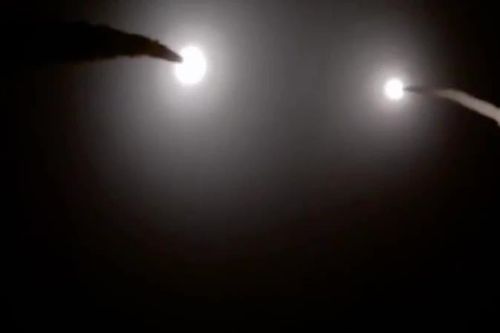 Iran ra đòn trả đũa sau vụ tấn công của quân đội Mỹ nhằm vào loạt mục tiêu IRGC