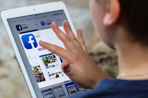Meta siết an toàn cho giới trẻ: Ai sẽ chịu trách nhiệm chính trong việc thực thi?