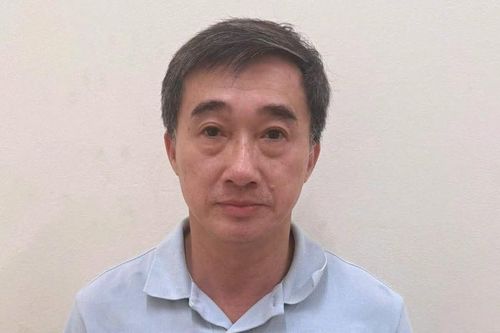 Khởi tố Thứ trưởng Bộ Y tế Trần Văn Thuấn về tội nhận hối lộ