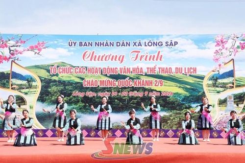 Phiên chợ thắm tình hữu nghị