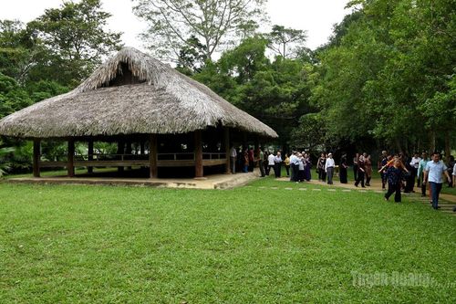 Từ Tân Trào đến Lũng Cú
