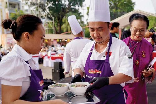 Kể chuyện ẩm thực qua lễ hội