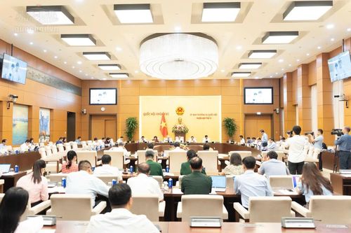 Ủy ban Thường vụ Quốc hội cho ý kiến 27 dự án luật, nghị quyết tại Phiên họp thứ 6