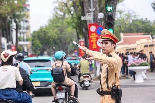 Chiều 2/9, Hà Nội siết phân luồng tại 2 nút giao có nguy cơ ùn tắc