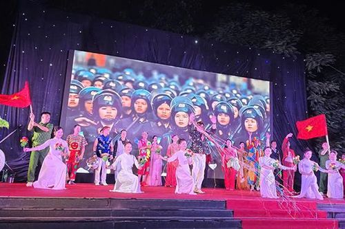 Sức sống văn hóa cơ sở: Nhìn từ quyền hưởng thụ của người dân