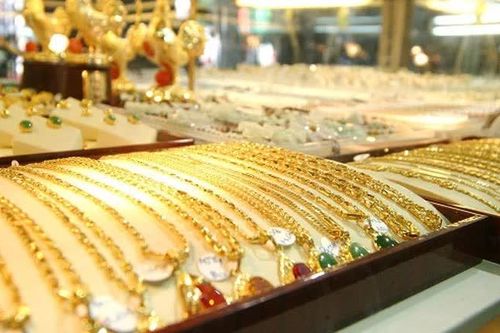 Giá vàng tiếp tục giảm mạnh sau kỳ nghỉ lễ