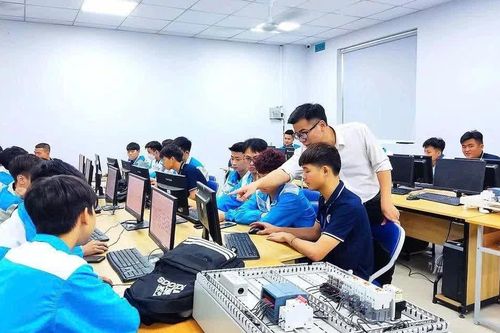 Giảm hồ sơ, sổ sách, đẩy mạnh học tập suốt đời