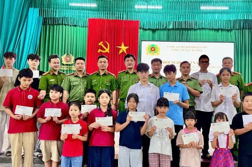 Quả ngọt hậu phương của những người lính giữ bình yên mỗi thôn, xóm