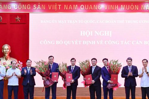 Mỗi cán bộ phải là hạt nhân đoàn kết xây dựng cơ quan trong sạch, vững mạnh