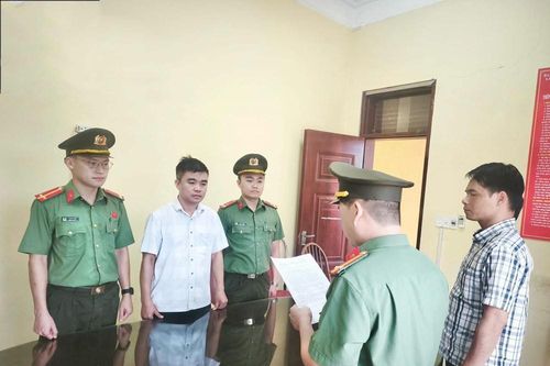 Tuyên Quang:Khởi tố, bắt tạm giam cựu Phó Viện trưởng Trường Đại học Trưng Vương về tội lạm quyền