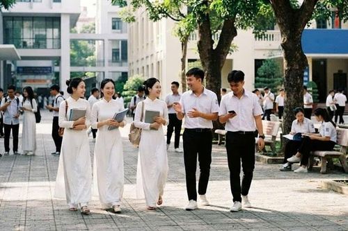 Không cần học đủ 4 năm, ai có thể tốt nghiệp đại học chỉ sau 2 năm?