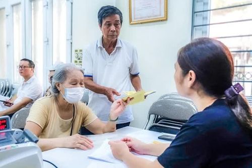 Chính phủ điều chỉnh tăng mức trợ cấp xã hội cho nhóm yếu thế