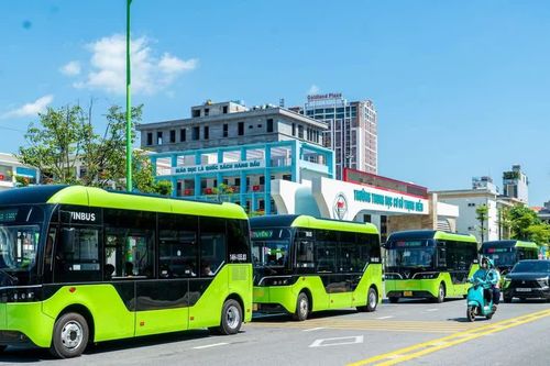 Quảng Ninh triển khai xe bus điện miễn phí đưa đón học sinh đến trường