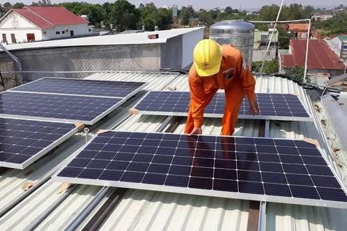 Điện mặt trời mái nhà: Pin lưu trữ là giải pháp cần thiết