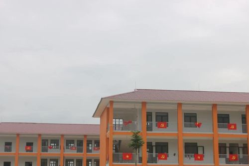 Bổ sung hơn 49,5 tỷ đồng thực hiện chính sách cho học sinh nội trú ở Điện Biên