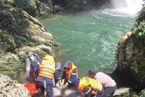 Tuyên Quang: Tìm thấy thi thể du khách bị nước cuốn tại thác Khâu Làn