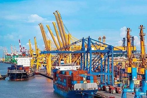Xuất nhập khẩu 8 tháng lập kỷ lục, Việt Nam nhập siêu 20,46 tỷ USD