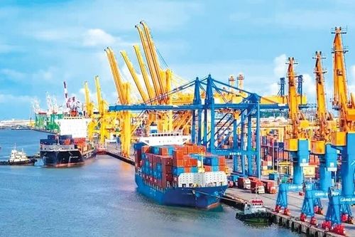 Việt Nam nhập siêu hơn 20 tỷ USD trong 8 tháng