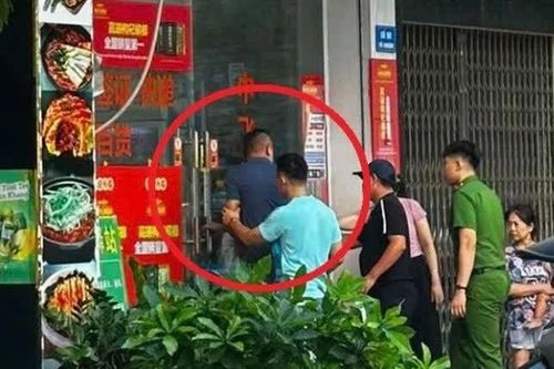 Công an Hải Phòng thực nghiệm lại hiện trường vụ cướp tại cửa hàng tạp hóa