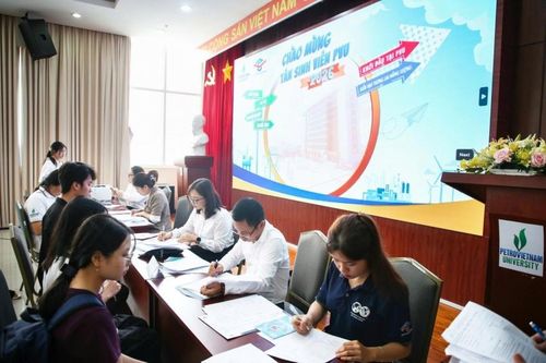 PVU chào đón tân sinh viên Khóa 15