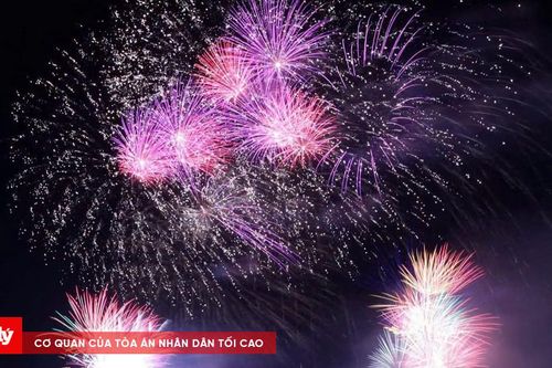 Phía sau màn pháo hoa là những ca trực giữ bình yên Thủ đô