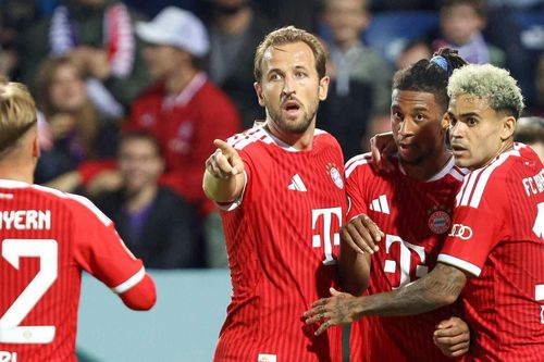 Harry Kane lập cú đúp, Bayern Munich ngược dòng thắng lớn