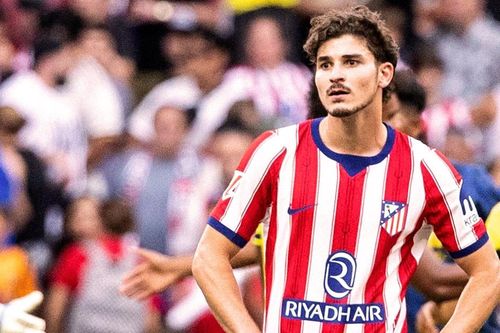 Julian Alvarez mắc kẹt ở Atletico sau giấc mơ Barca