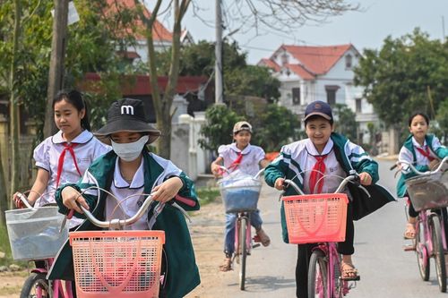 Hỗ trợ gia đình sinh con gái: Thưởng tiền có làm giảm tâm lý 'phải có con trai'?