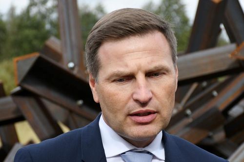 Bộ trưởng Quốc phòng Estonia từ chức giữa bê bối mua đạn dược cho Ukraine