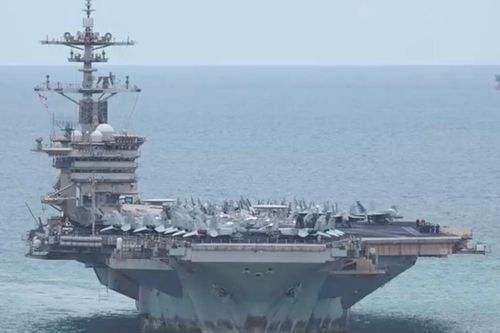 Tàu sân bay USS Abraham Lincoln của Mỹ rỉ sét do triển khai dài ngày