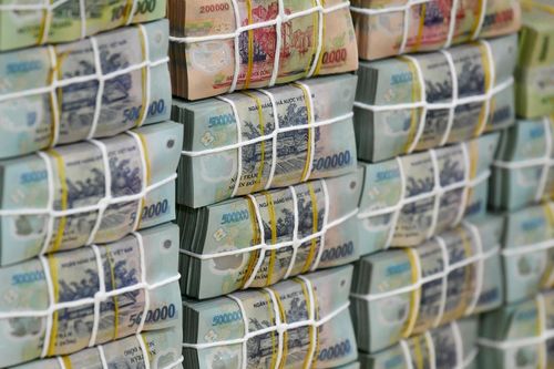 Thu ngân sách vượt 2 triệu tỷ đồng