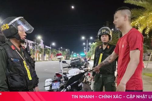 Theo chân cảnh sát cơ động qua những cung đường Hà Tĩnh về đêm