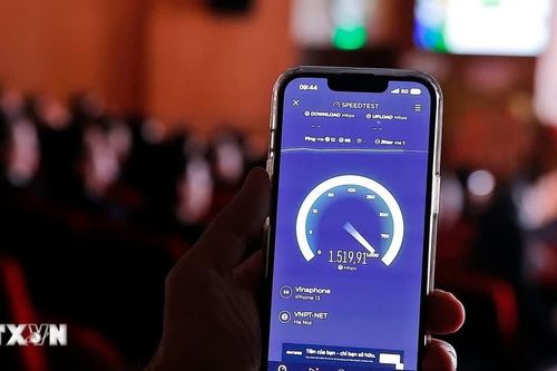 Năng lực cạnh tranh số: Tốc độ Internet Việt Nam lọt top 10 thế giới
