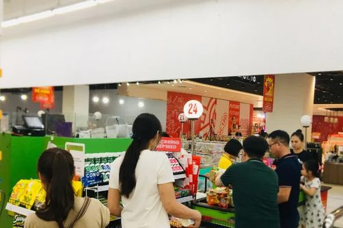 Tám tháng của năm 2026: Tổng mức bán lẻ hàng hóa và doanh thu duy trì đà tăng trưởng 2 con số