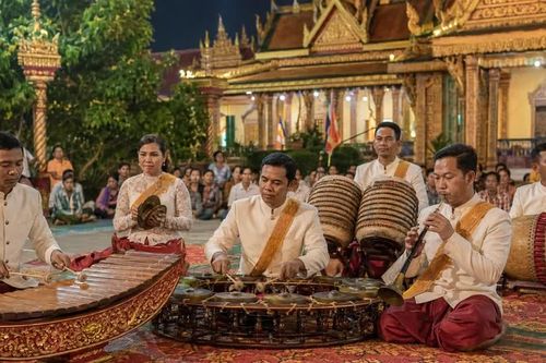 Môi trường cộng đồng giúp giá trị văn hóa của đồng bào được tiếp nối một cách tự nhiên
