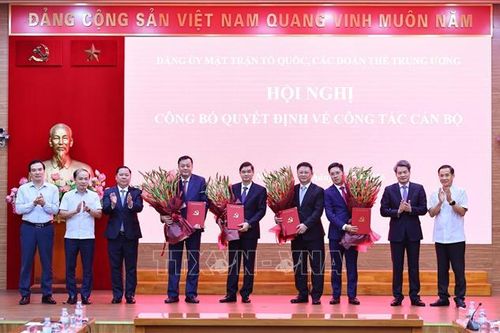 Đảng ủy MTTQ, các đoàn thể Trung ương công bố quyết định về công tác cán bộ