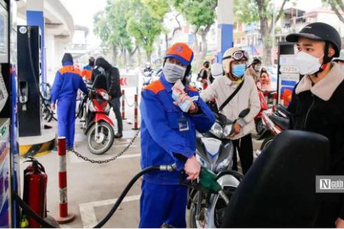 Giá xăng hôm nay (3/9), tăng hơn 700 đồng/lít
