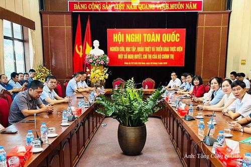Chùm ảnh: Đảng bộ Bộ Công Thương học tập, quán triệt một số Nghị quyết, Chỉ thị của Bộ Chính trị